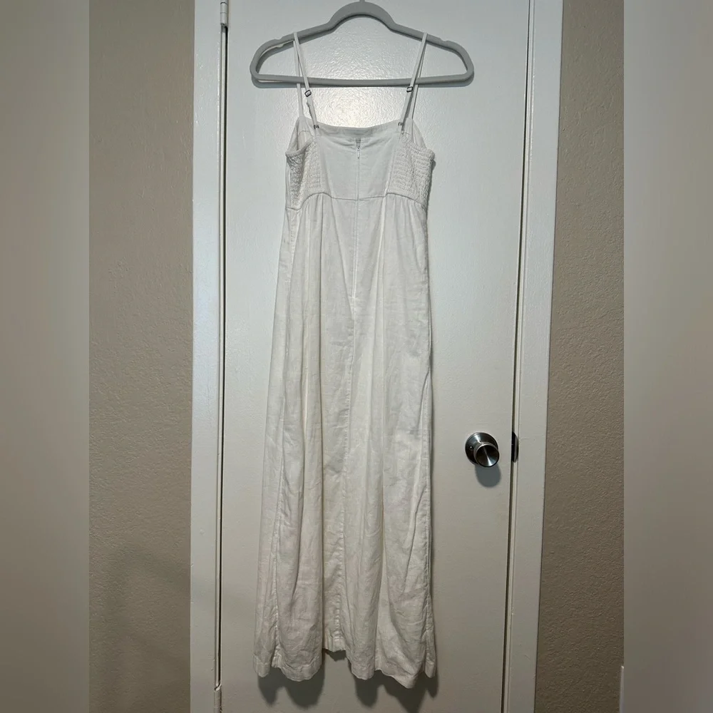 Abercrombie & Fitch White Linen Dress. Size Small/Tall.